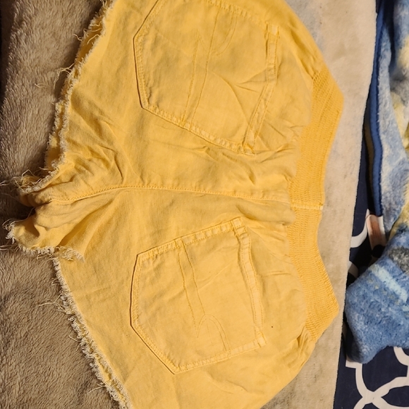 American Eagle Outfitters High Waist Yellow Shorts - Picture 2 of 4